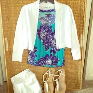 Cute white Calvin Klein sweater/shrug S